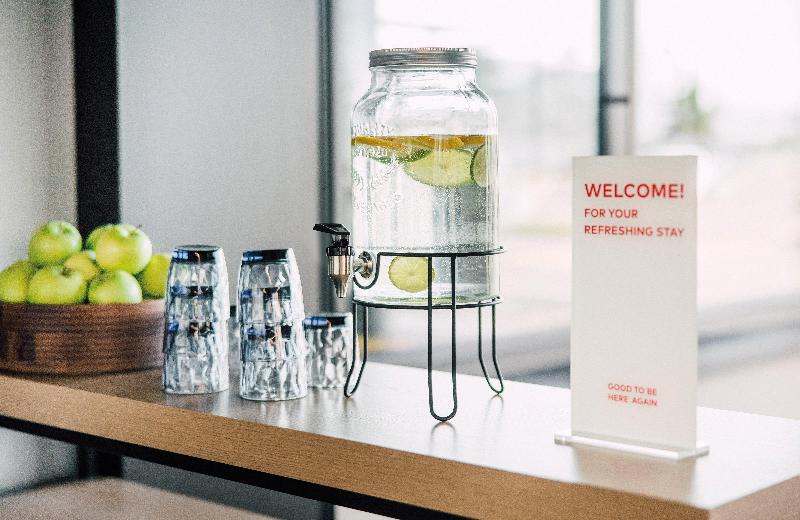 Leonardo Hotel Zurich Airport - Lobi