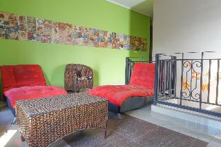 RedDoorz near Kemang Square fotoÄŸrafÄ±