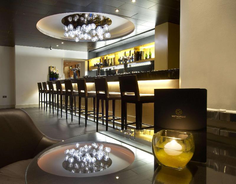 Hilton Cardiff - Bar