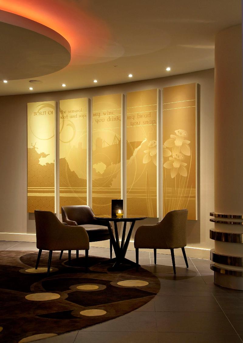 Hilton Cardiff - Bar