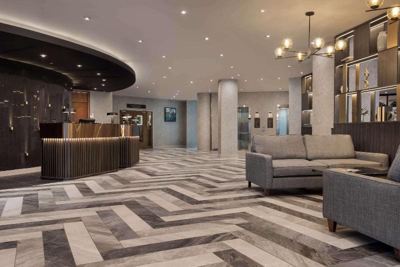Hilton Cardiff - Lobi
