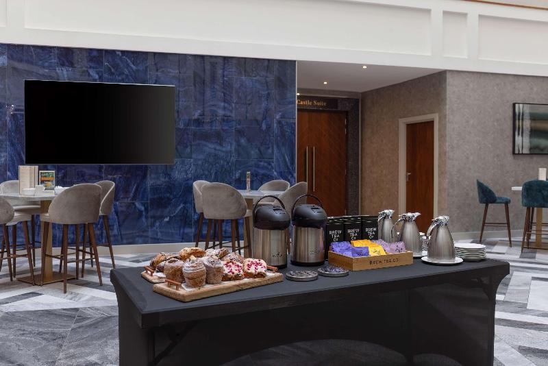 Hilton Cardiff - Genel