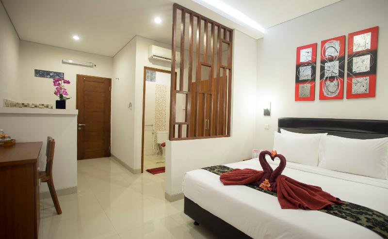 Kubu Bali Suite Seminyak - Oda