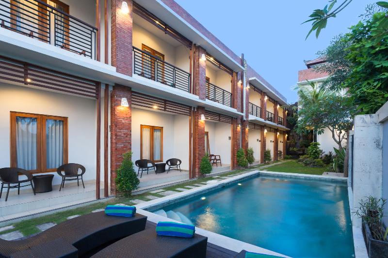 Kubu Bali Suite Seminyak - Havuz
