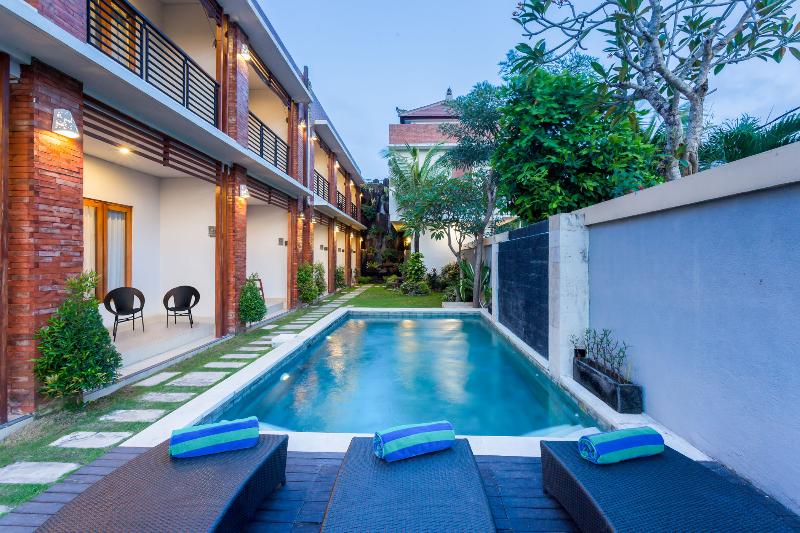 Kubu Bali Suite Seminyak - Havuz
