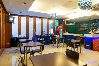 RedDoorz Plus near Blok M Square fotoÄŸrafÄ±