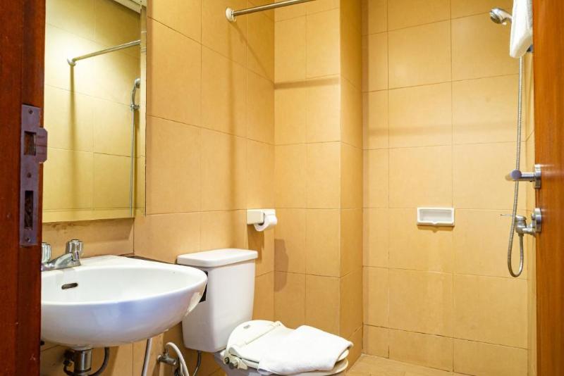 RedDoorz Plus near Blok M Square - Oda