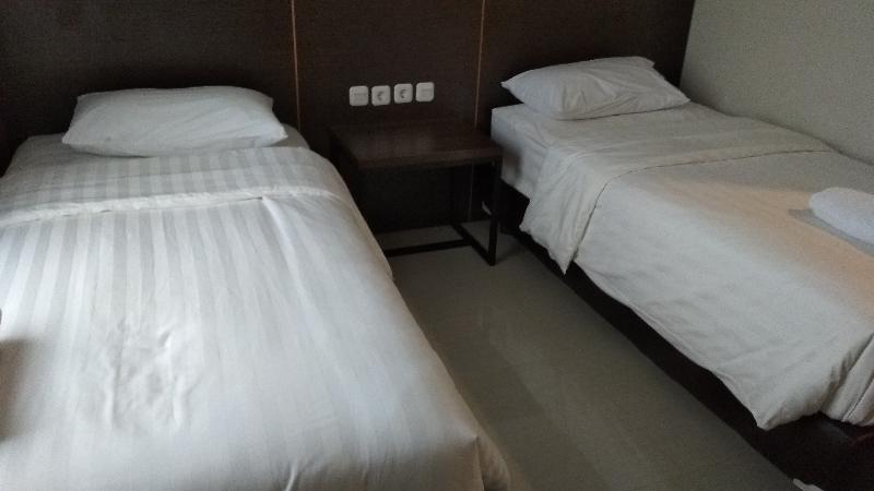 OYO 1006 Azzahra Guest House - Oda