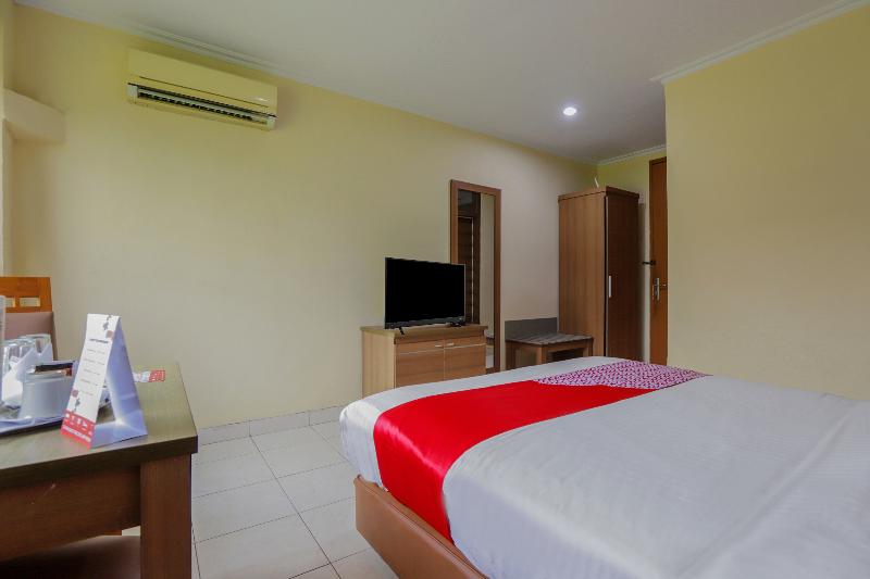 Hotel Senen Indah - Oda