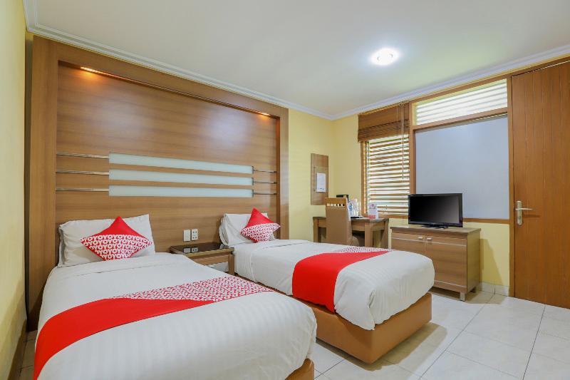 Hotel Senen Indah - Oda