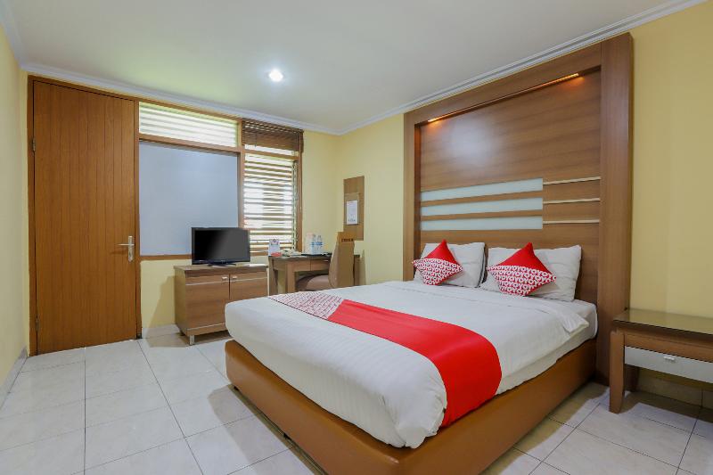 Hotel Senen Indah - Oda