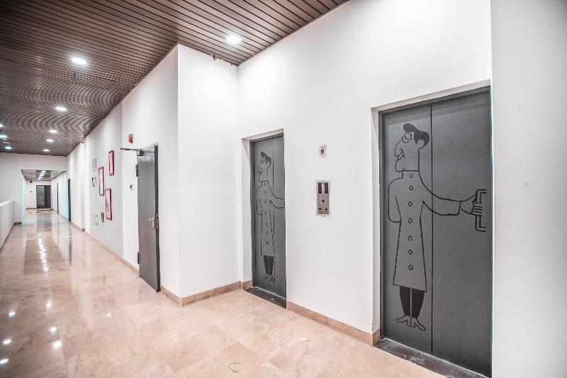 Super OYO Townhouse 1 Hotel Salemba - Lobi