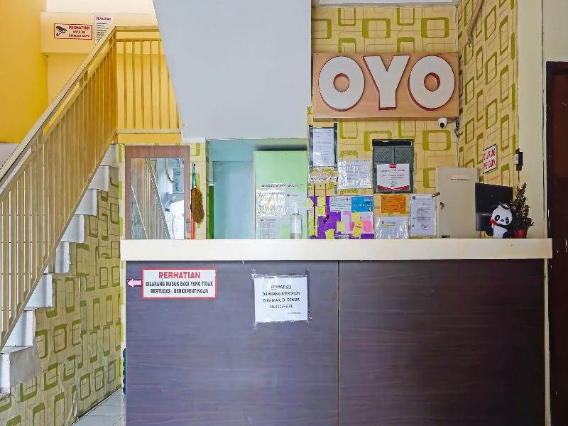 OYO 709 Menjangan Residence at Klayatan - Lobi