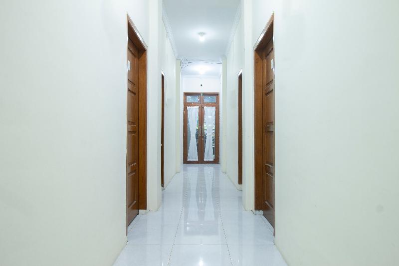 700 Griya Hanum Syariah - Lobi