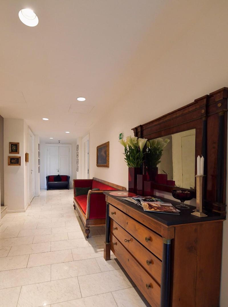 Suites Farnese Design Hotel - Lobi