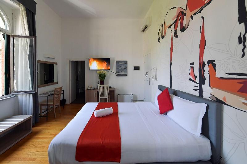 Suites Farnese Design Hotel - Oda