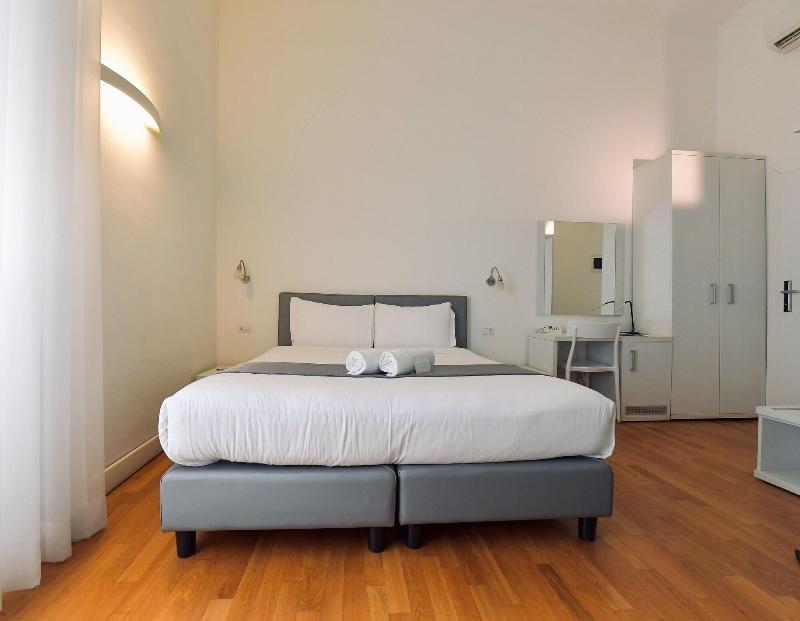 Suites Farnese Design Hotel - Oda