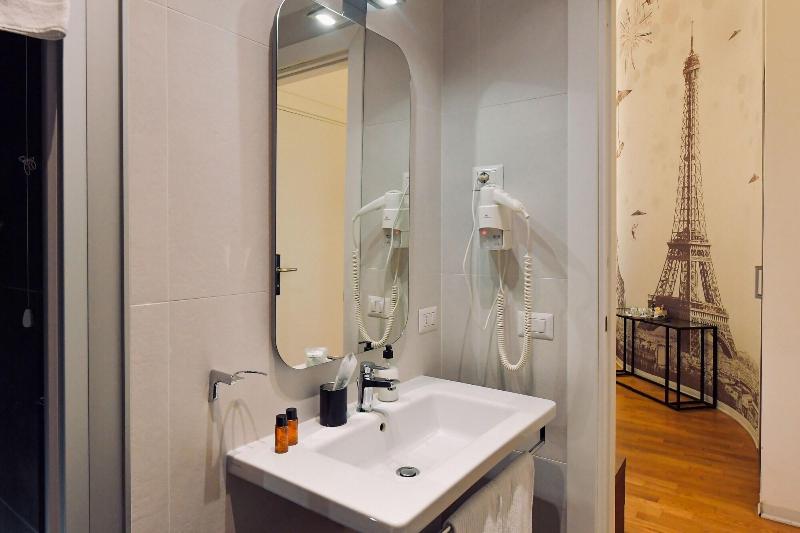 Suites Farnese Design Hotel - Oda