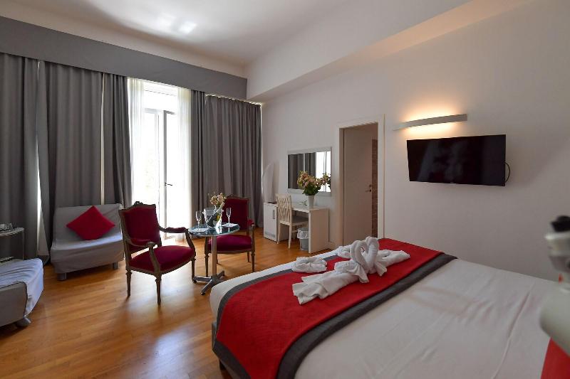 Suites Farnese Design Hotel - Oda