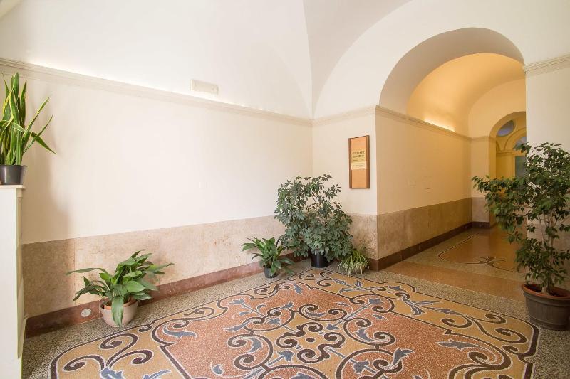 Mosaic Central Rome - Lobi