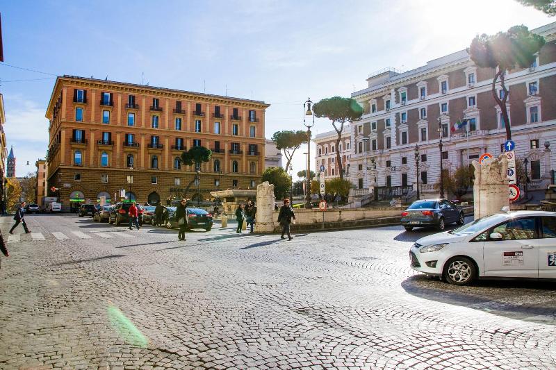 Mosaic Central Rome - Genel