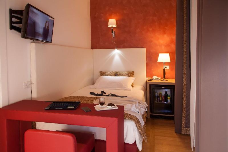 Floris Hotel - Oda