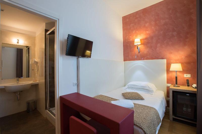 Floris Hotel - Oda