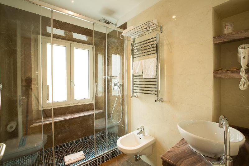 Floris Hotel - Oda
