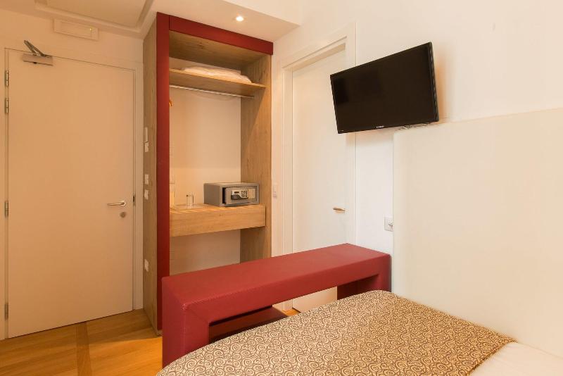 Floris Hotel - Oda