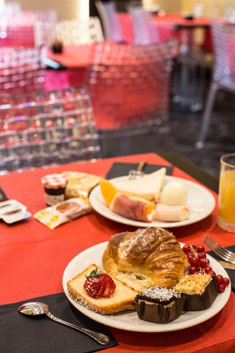 Floris Hotel - Restoran
