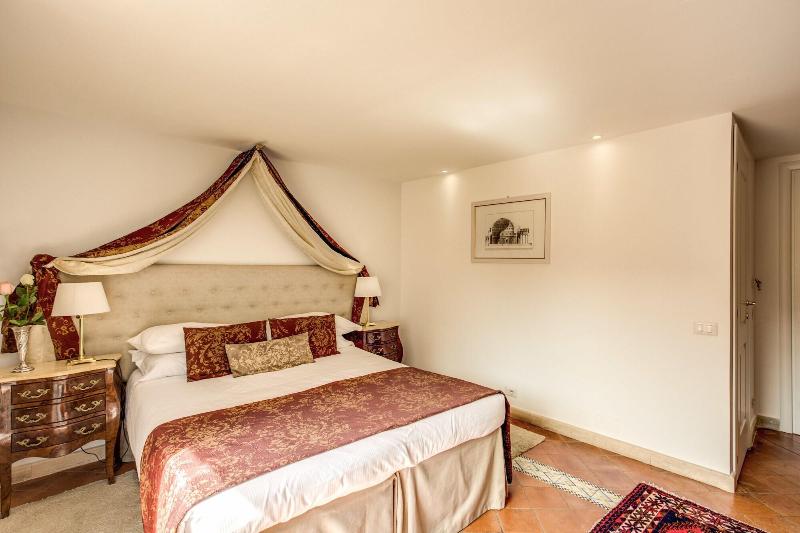 Pantheonview Luxury Suites - Oda