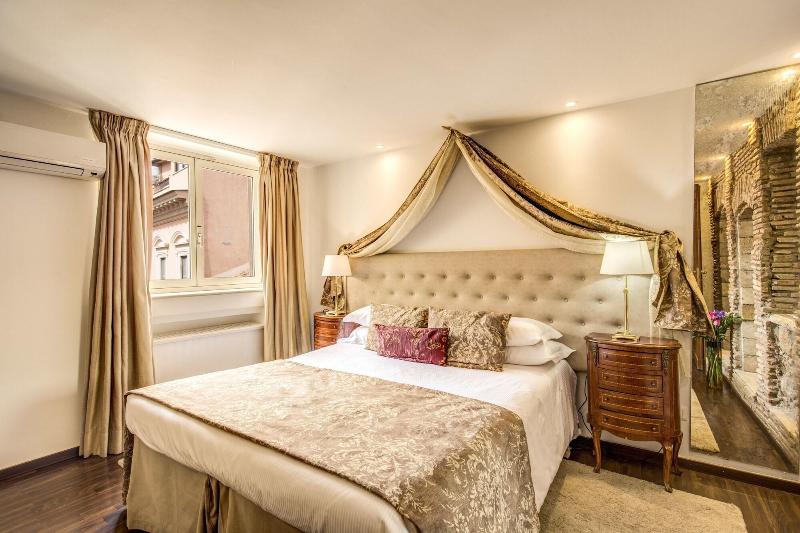 Pantheonview Luxury Suites - Oda