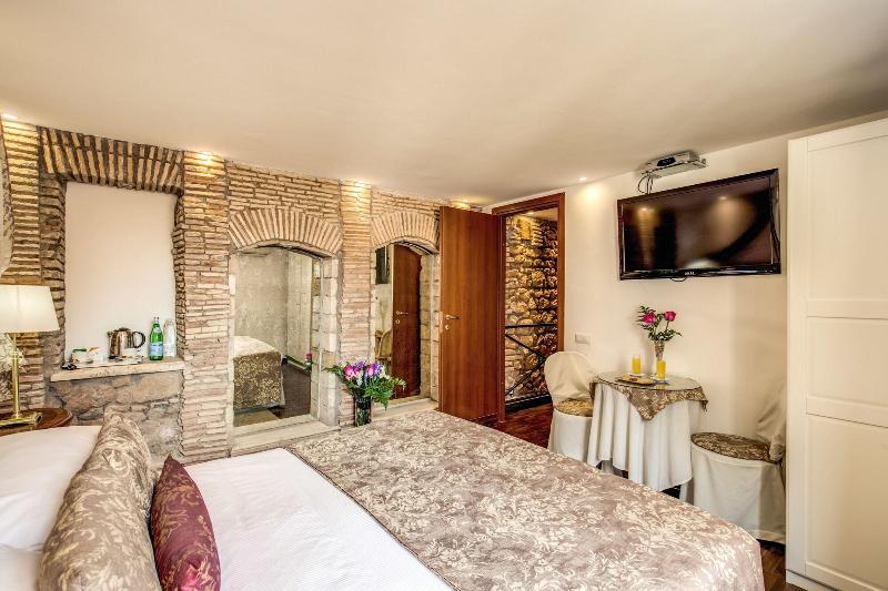 Pantheonview Luxury Suites - Oda