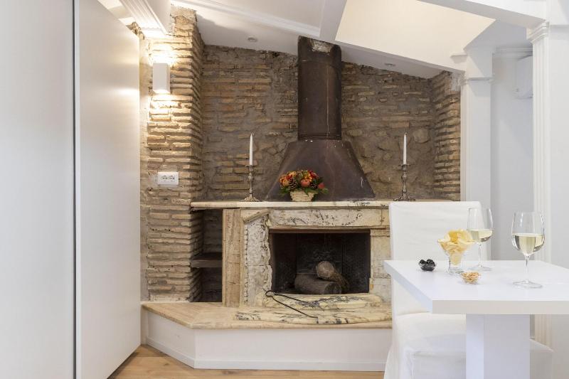 Pantheonview Luxury Suites - Oda