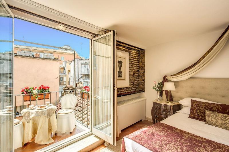 Pantheonview Luxury Suites - Oda