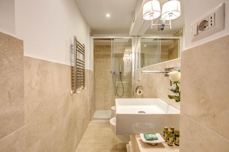 Pantheonview Luxury Suites - Oda