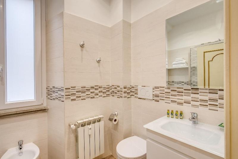 Pantheonview Luxury Suites - Oda