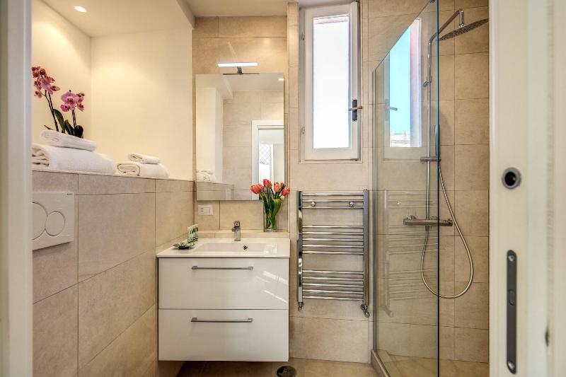 Pantheonview Luxury Suites - Oda