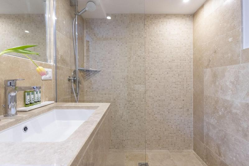Pantheonview Luxury Suites - Oda