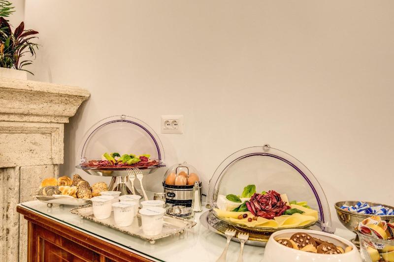 Pantheonview Luxury Suites - Restoran