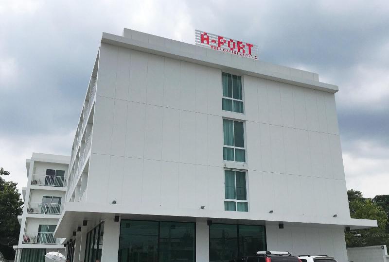 A Port - Genel