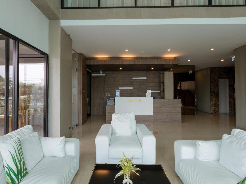 B2 Bangna Premier Hotel - Lobi