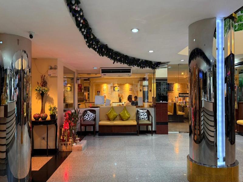 Grand Business Inn - Lobi