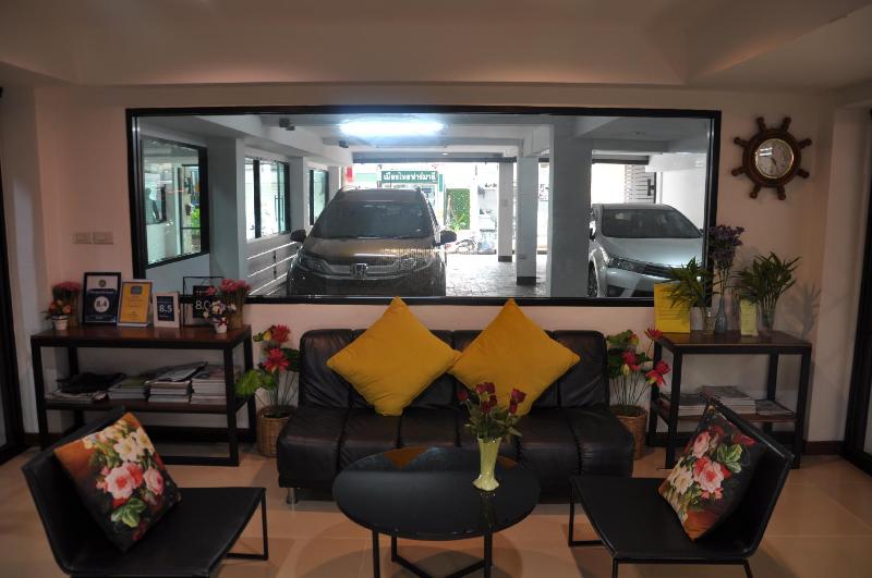 Double Dd House - Lobi