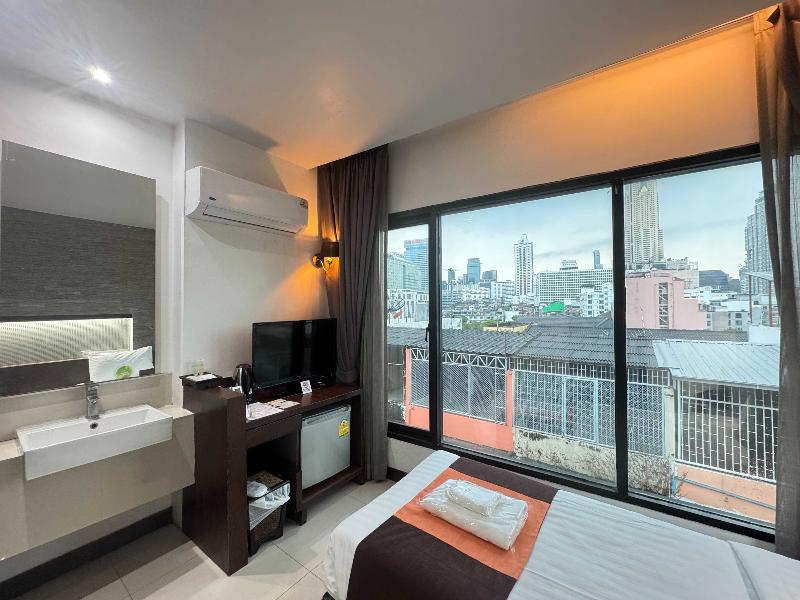 Collection O The Bangkok Airport Link Suite - Oda