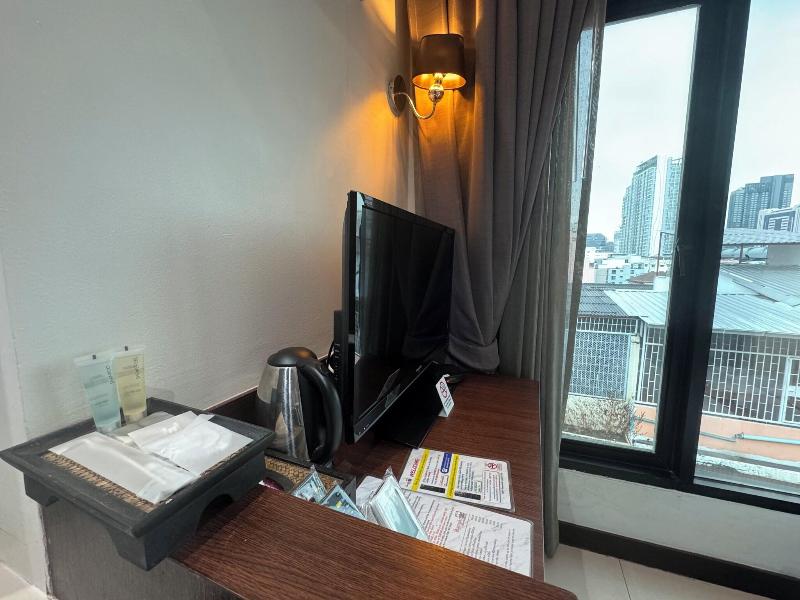Collection O The Bangkok Airport Link Suite - Oda