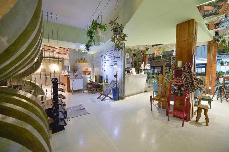 Collection O Jasaen Stylish Boutique Hotel - Lobi