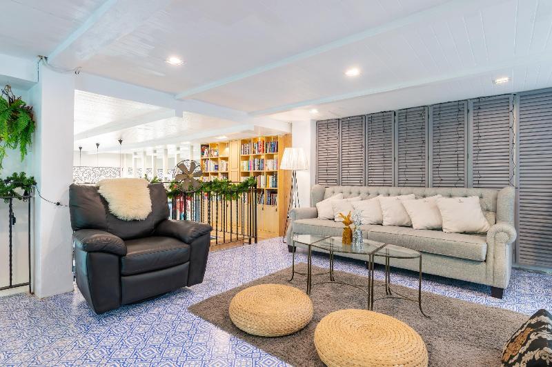 White Ivory Bed Breakfast - Lobi
