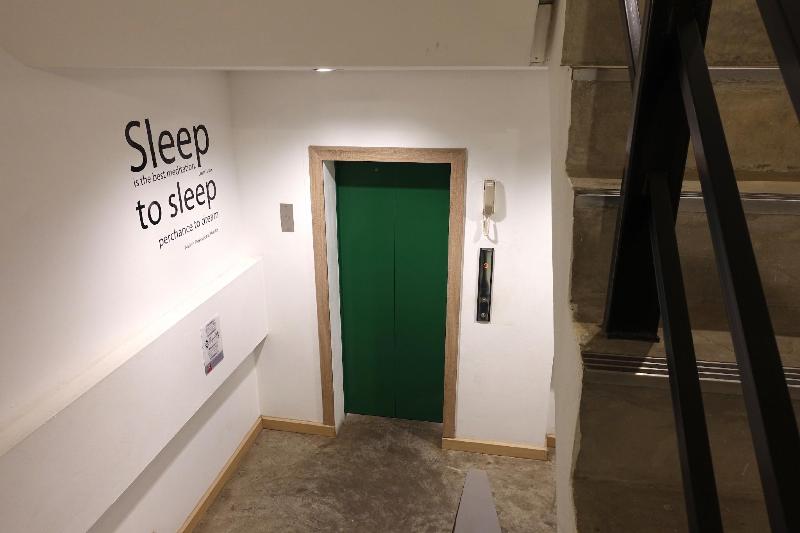 Bed Room At Suvarnabhumi Airport - Lobi