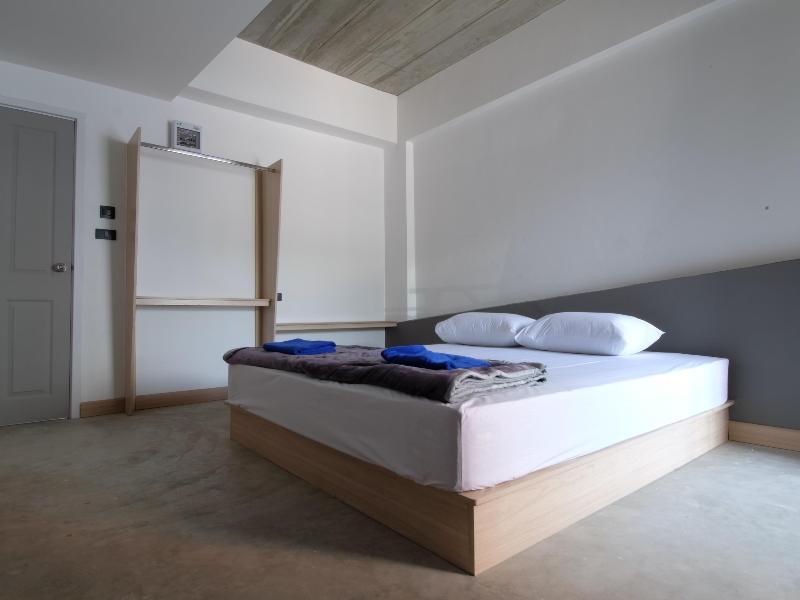 Bed Room At Suvarnabhumi Airport - Oda